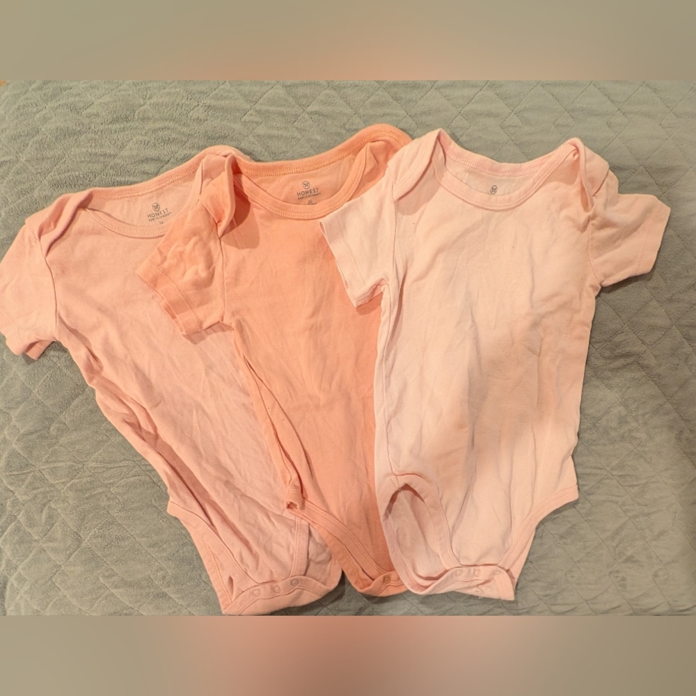 Honest Baby Clothing 24M Peach and Light Pink Bodysuits